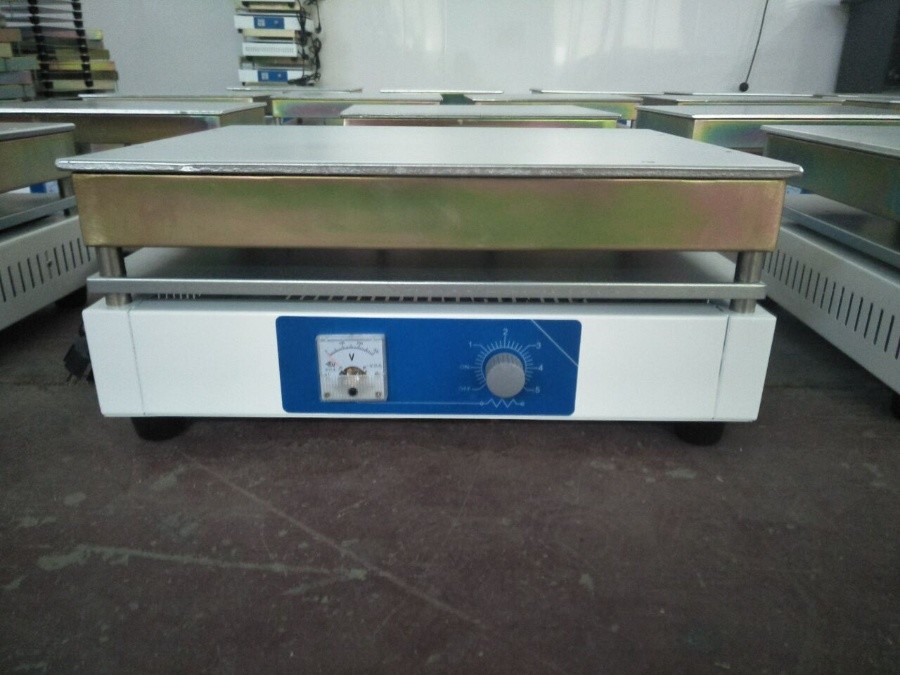 Piastra di riscaldamento da laboratorio