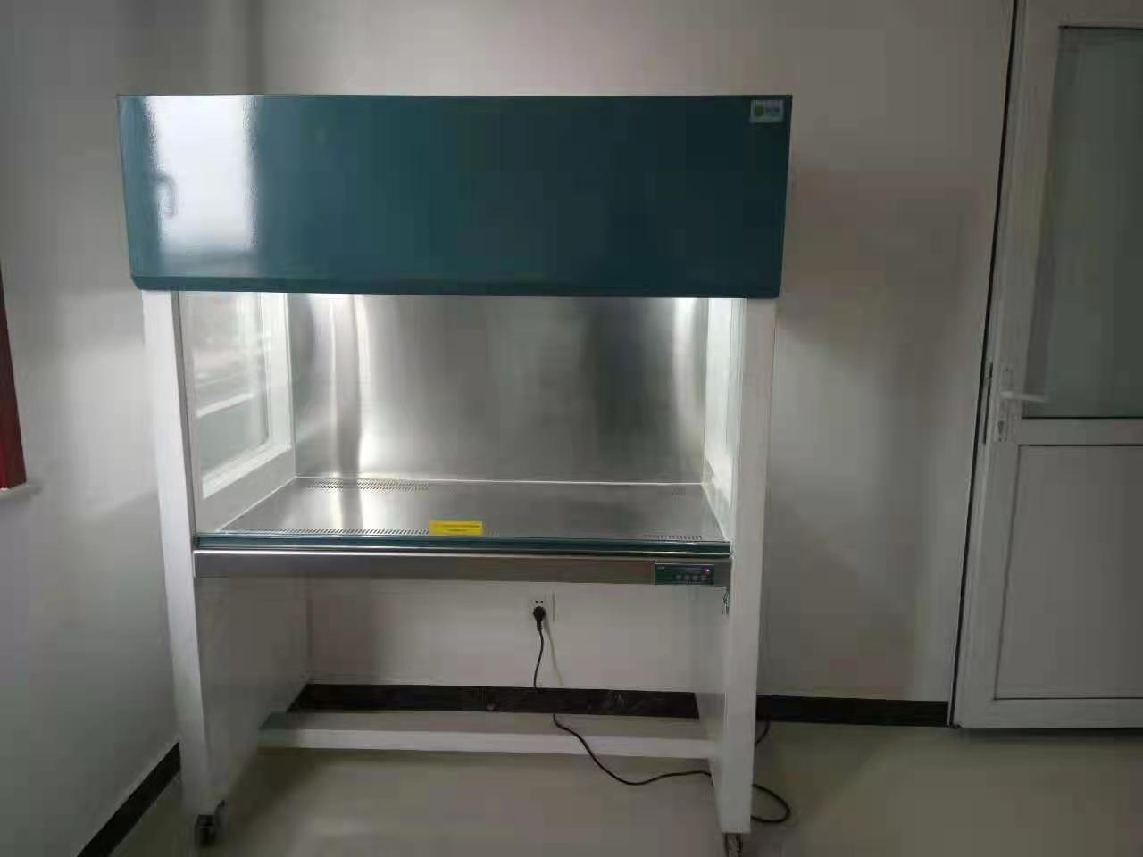 Banco pulito a flusso laminare