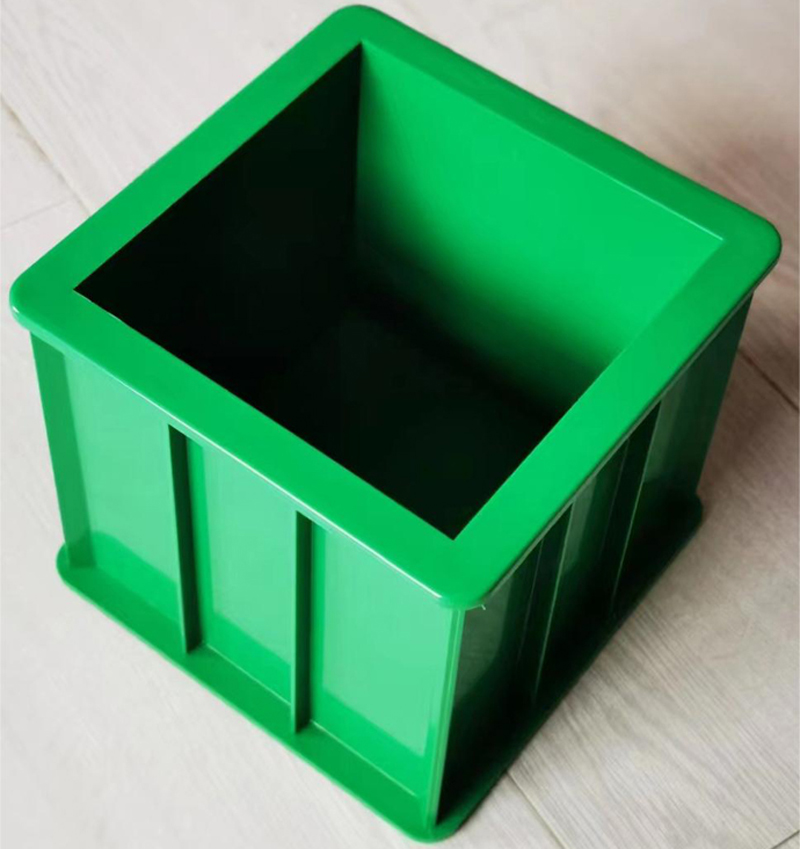 Stampo per cubo in cemento in vendita