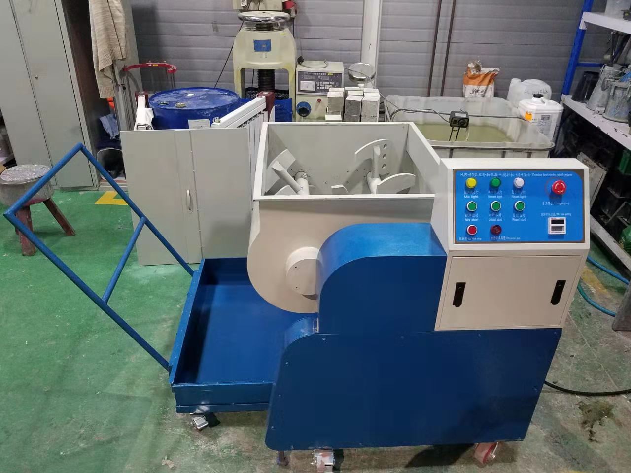 Mini miscelatore in cemento per piante batch